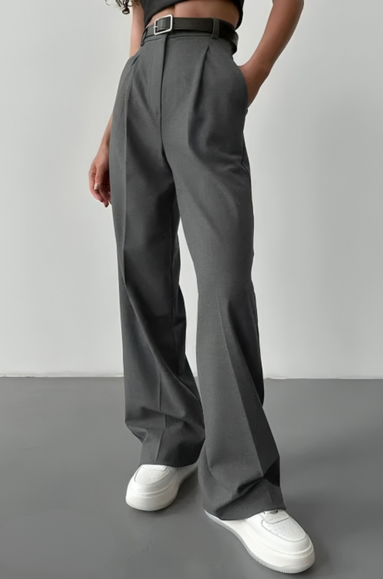 Mae Flared Pants - High-Waisted Trousers for Woman