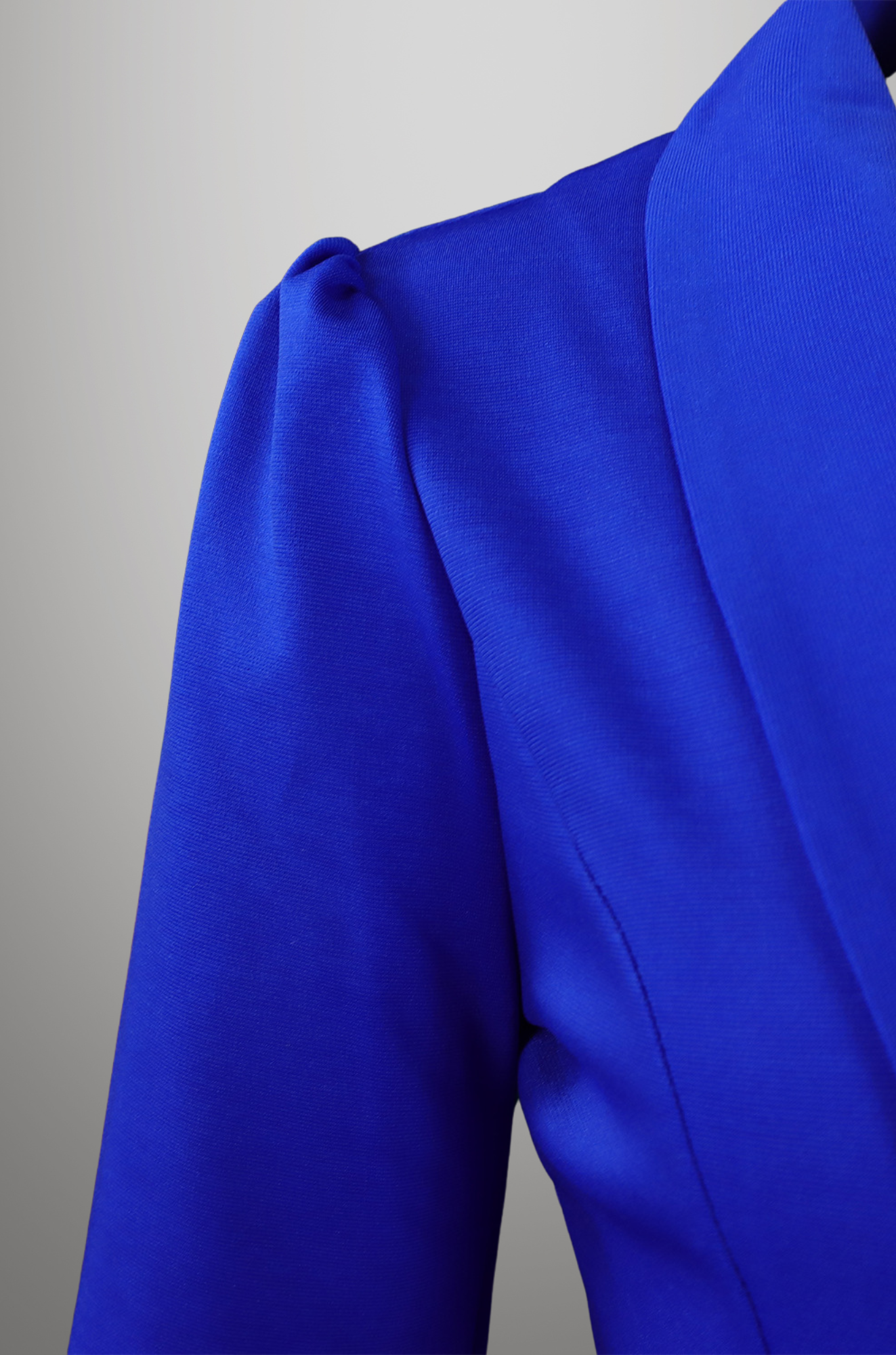 Ariana - Elegant Two-Piece Suit for Woman