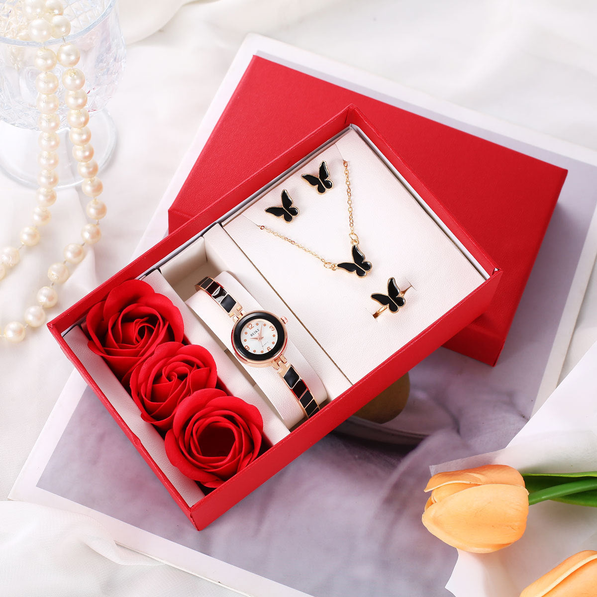 Elegant Necklace & Earrings Set with Roses – Perfect for Special Moments