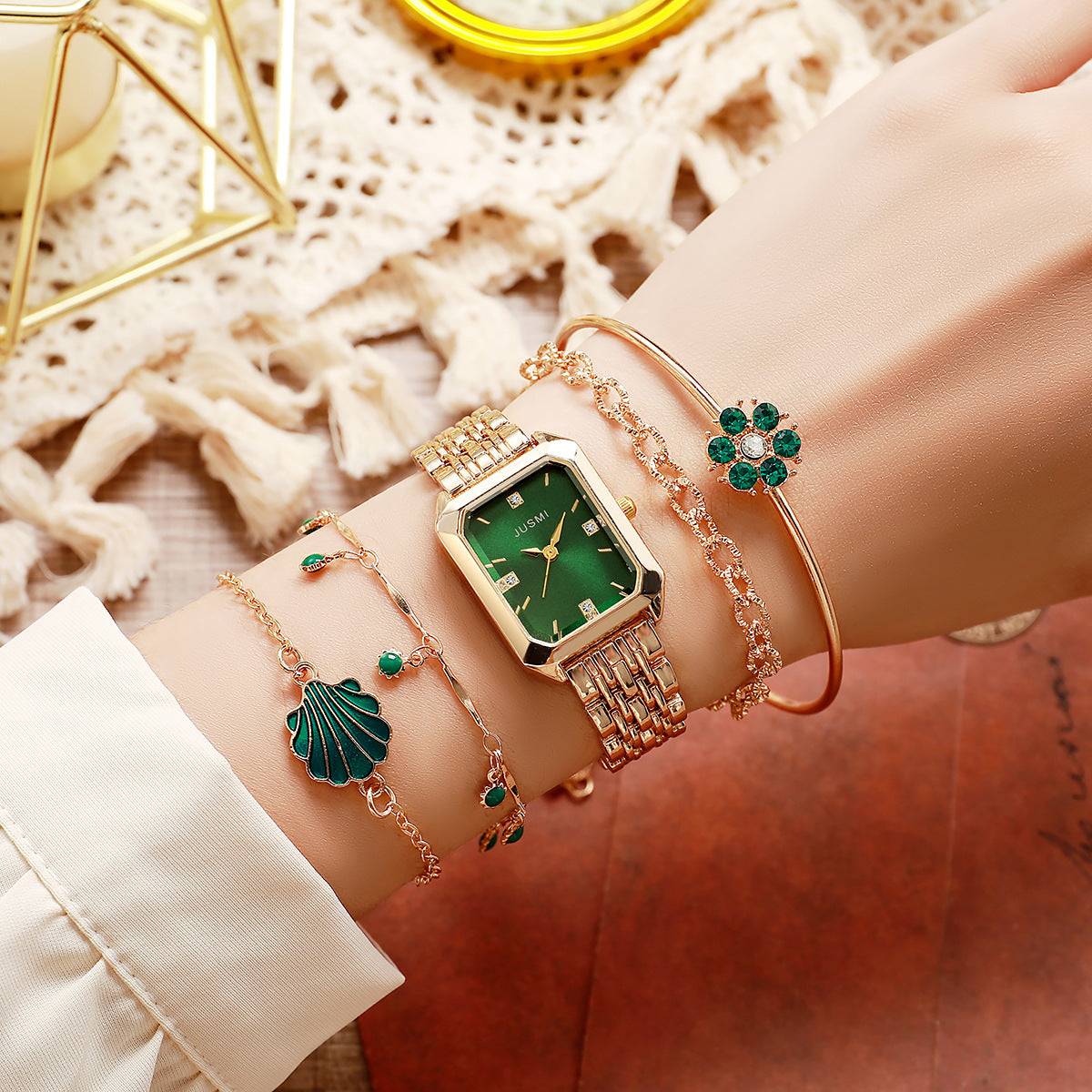 Emerald Green Watch & Jewelry Gift Set – Luxury in Every Detail
