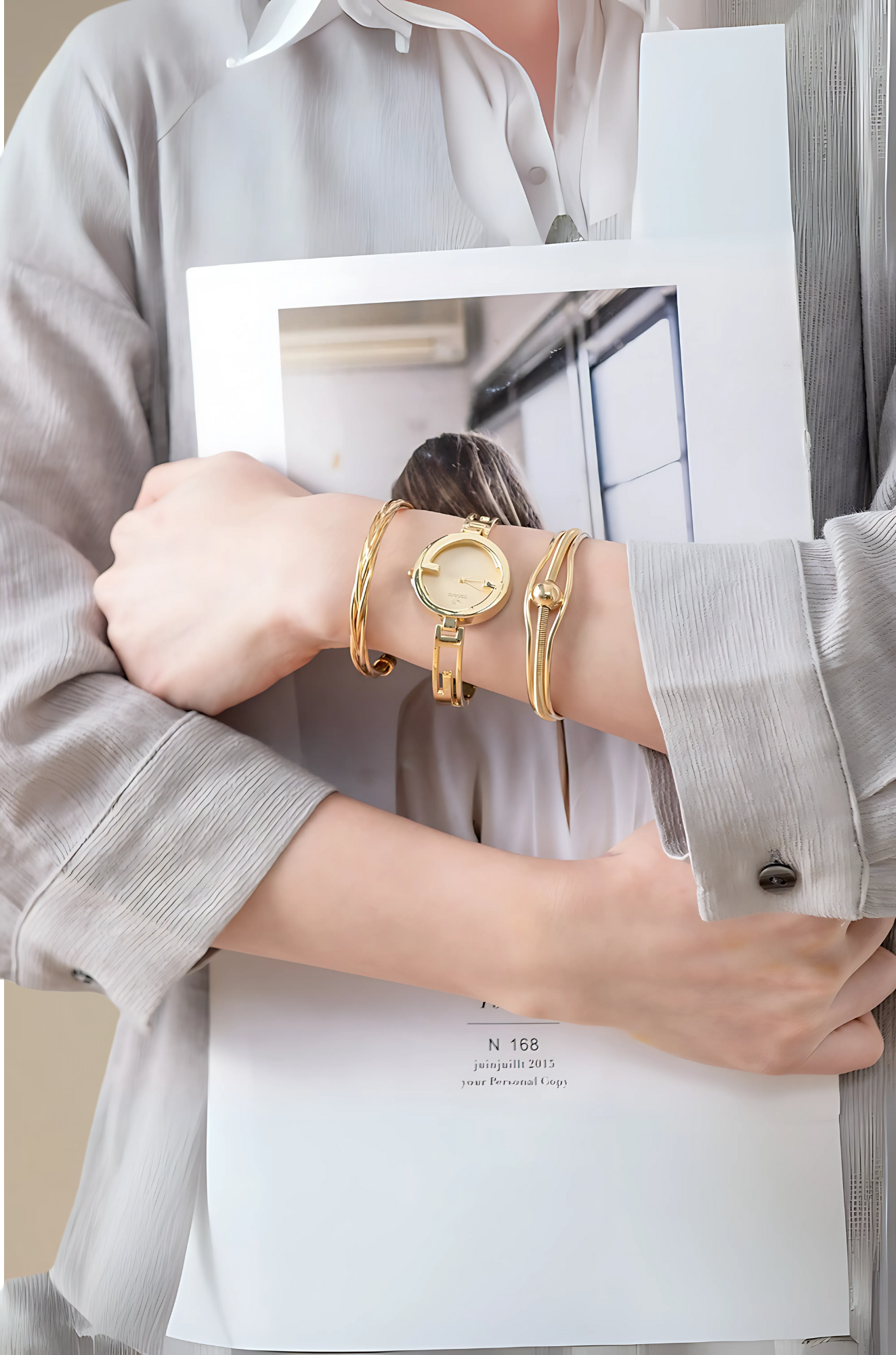 Livia - Stylish Bracelet and Watch Set for Woman