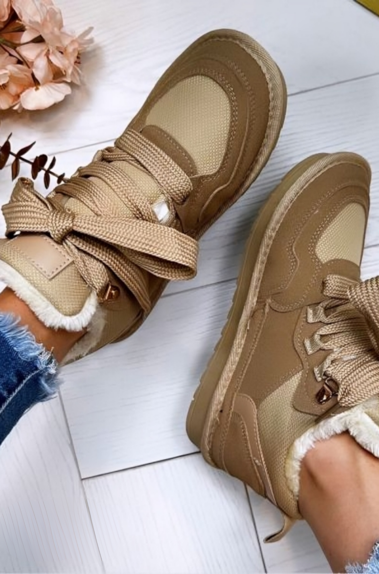 MAE - Lux Fleece Sneaker