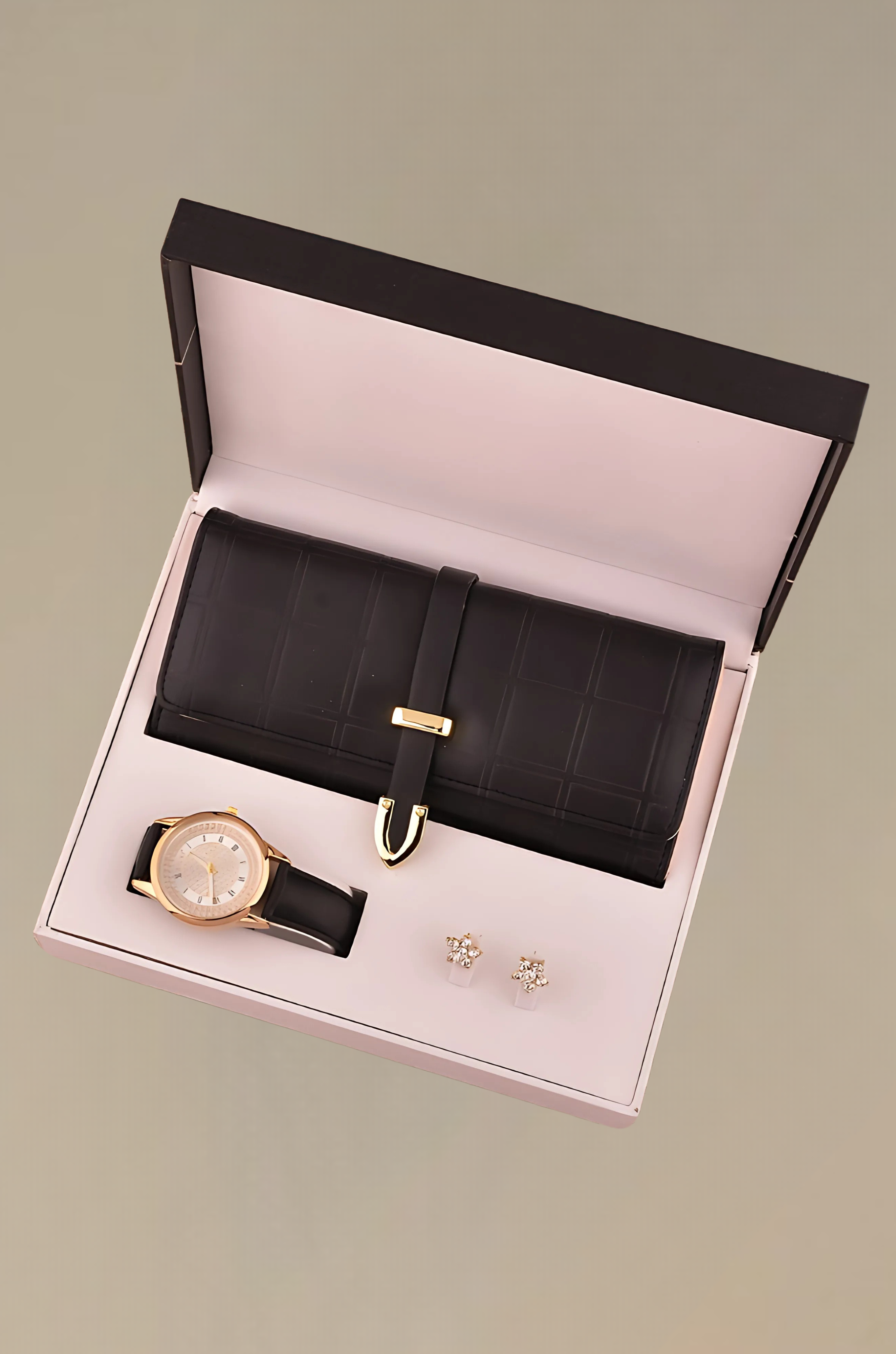 Liora - Sophisticated Gift Set for Woman