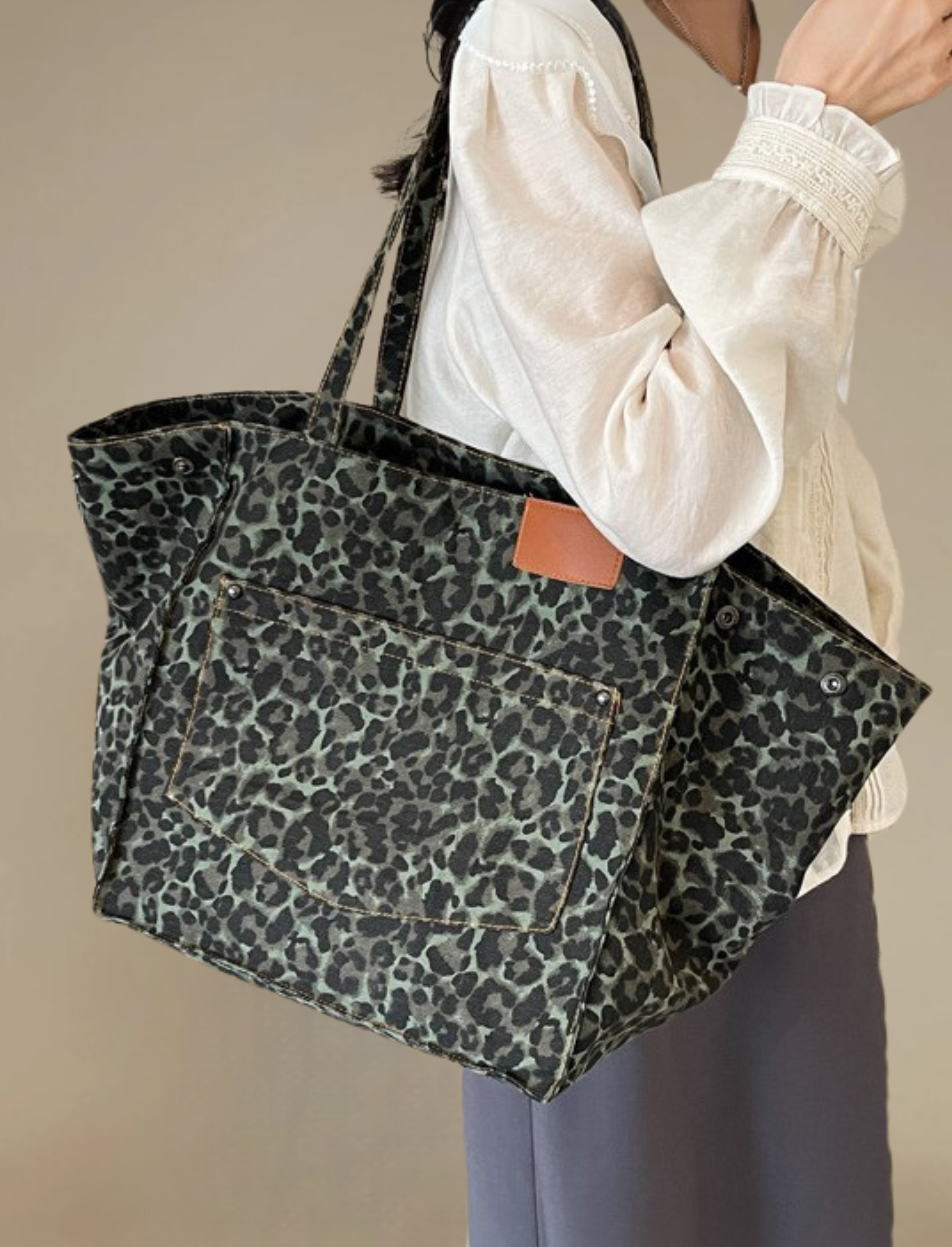 Leopard Canvas Tote - Large Capacity Handbag for Woman