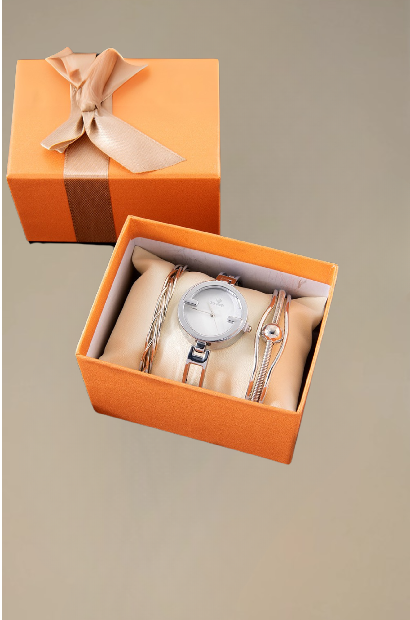 Livia - Stylish Bracelet and Watch Set for Woman